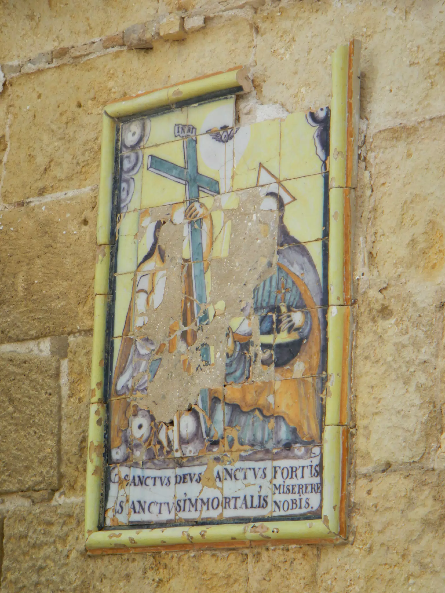 Detail on Iglesia de Santa María
