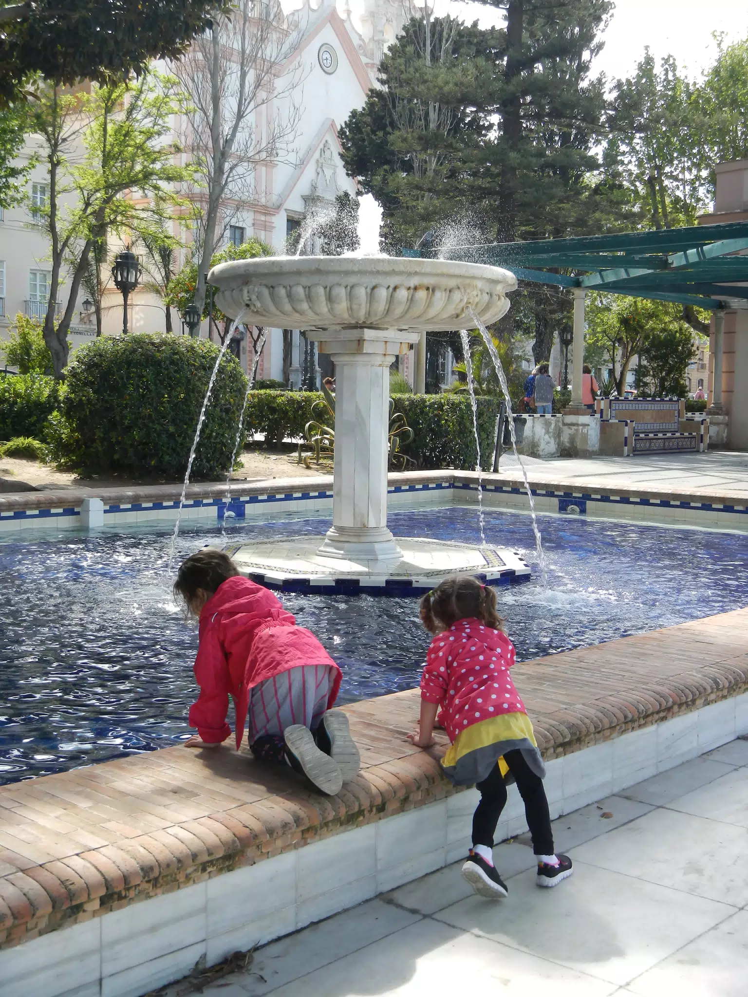 Girls on a Fountain in the Alameda