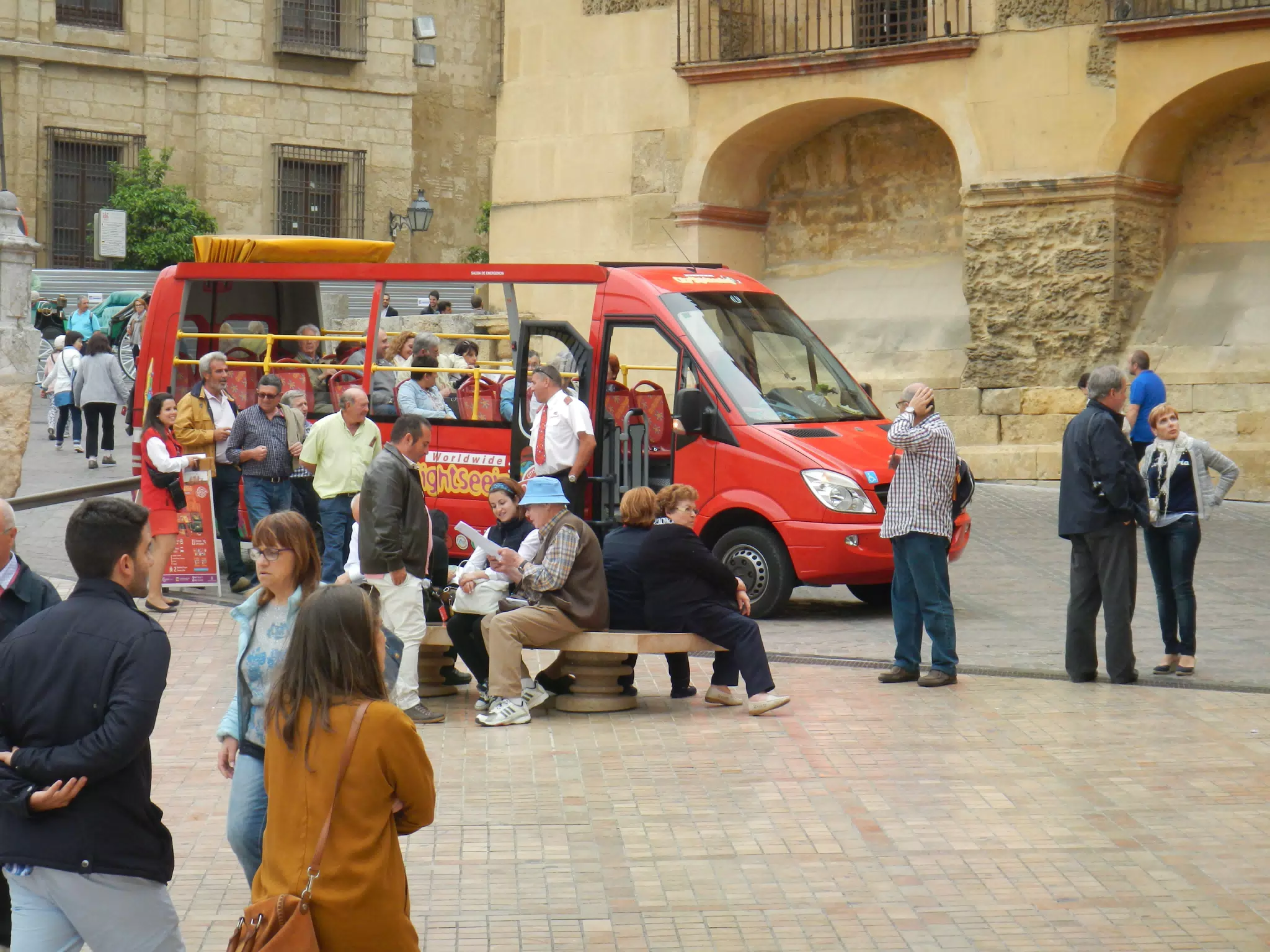 Little Sightseeing Bus