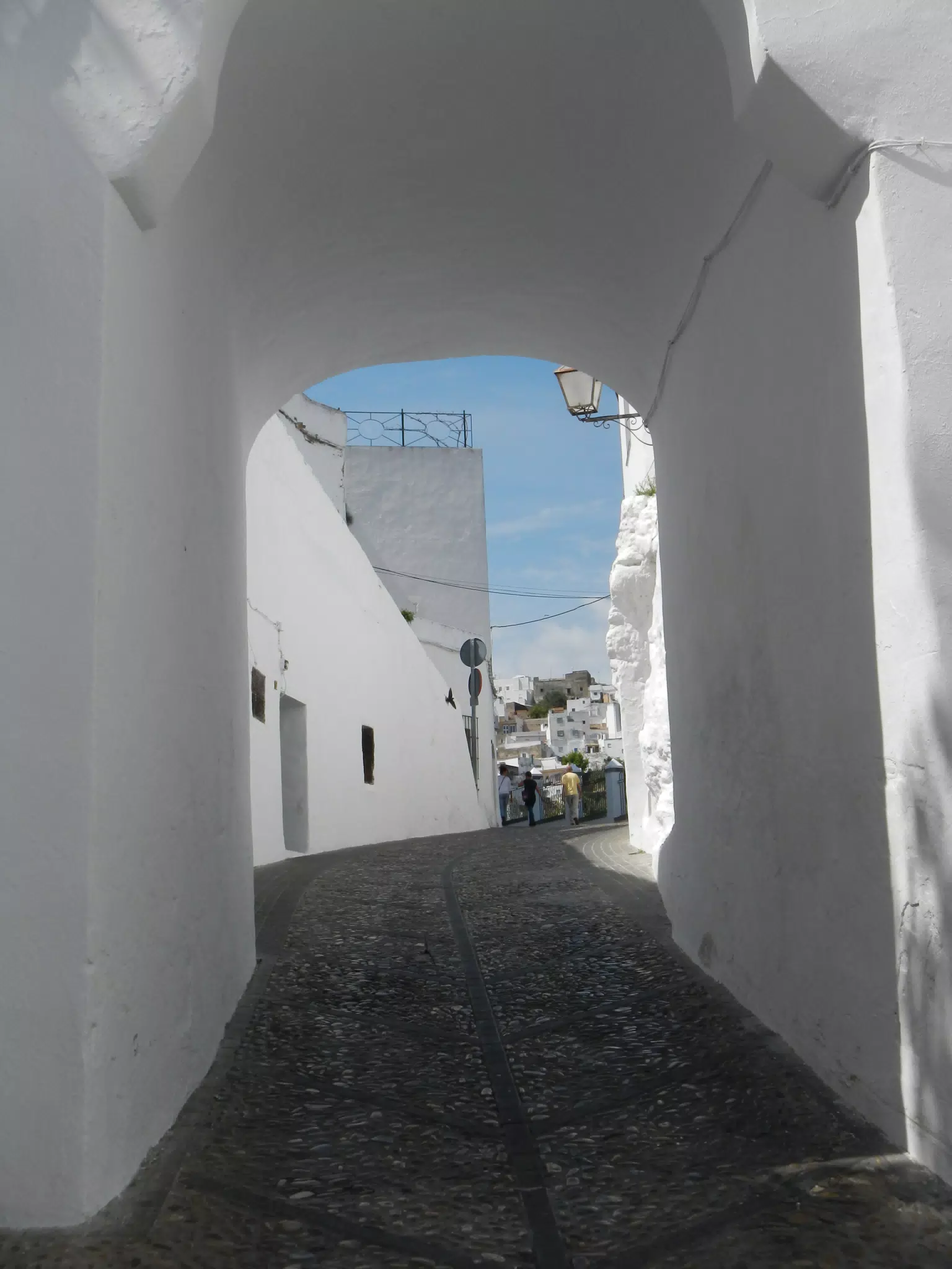 Arcos Through the Arch