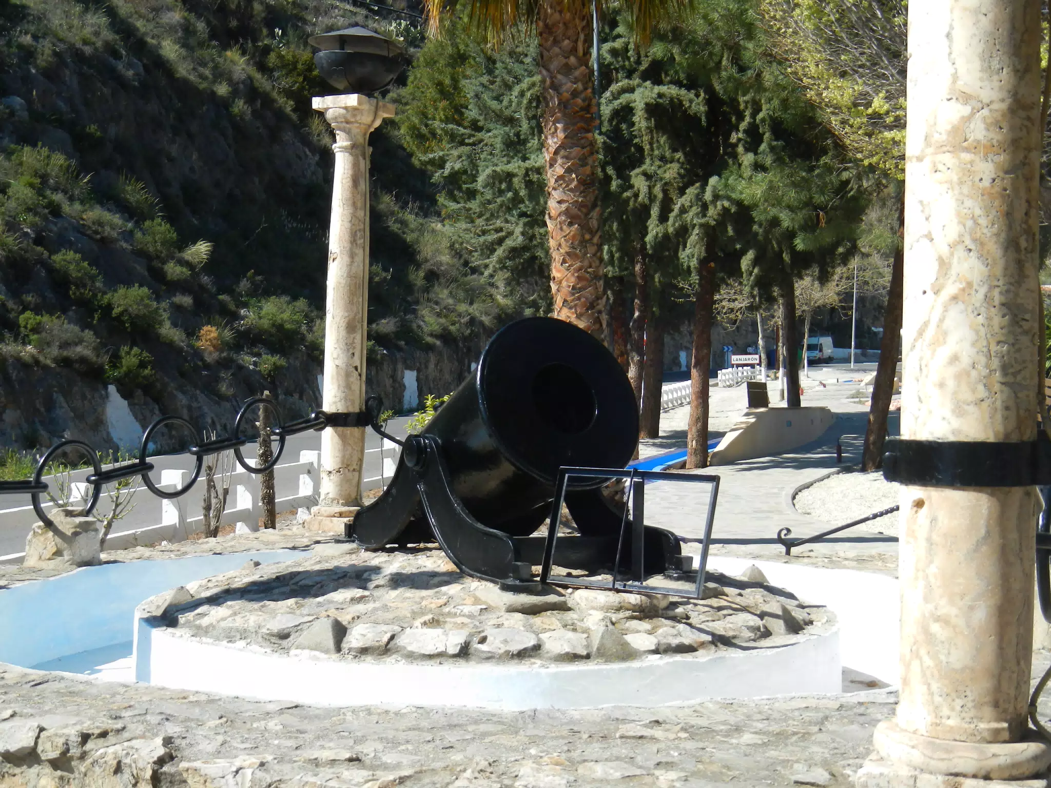 Canon in New Park in Lanjarón
