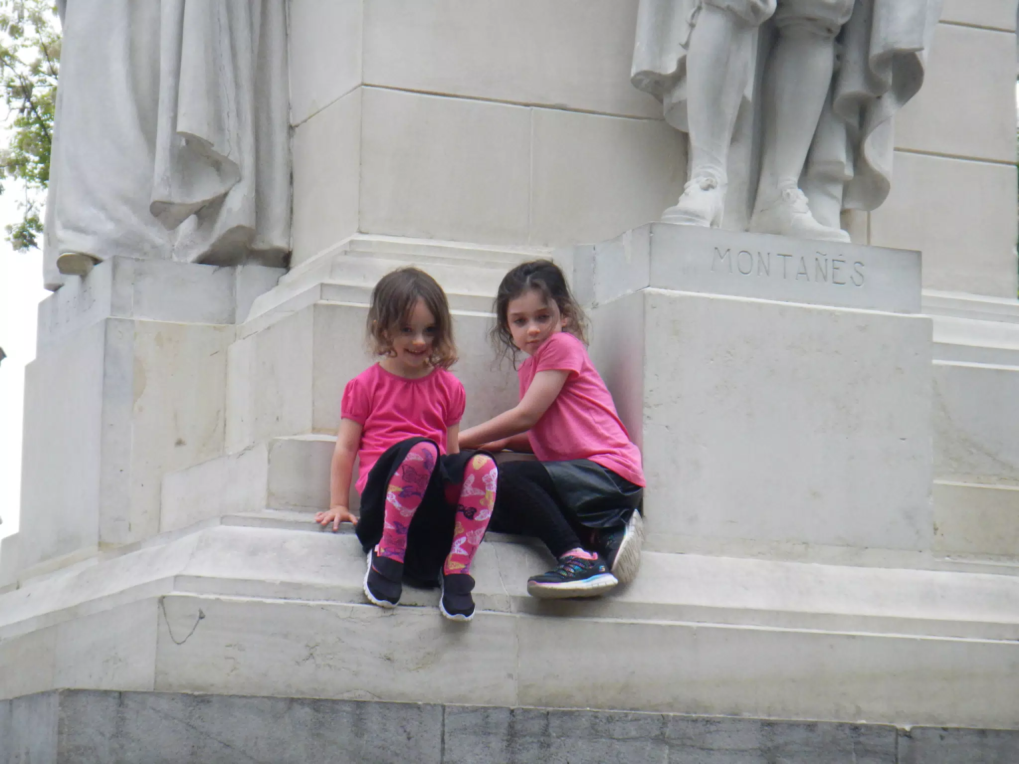 Liesl and Luciana on a Monument