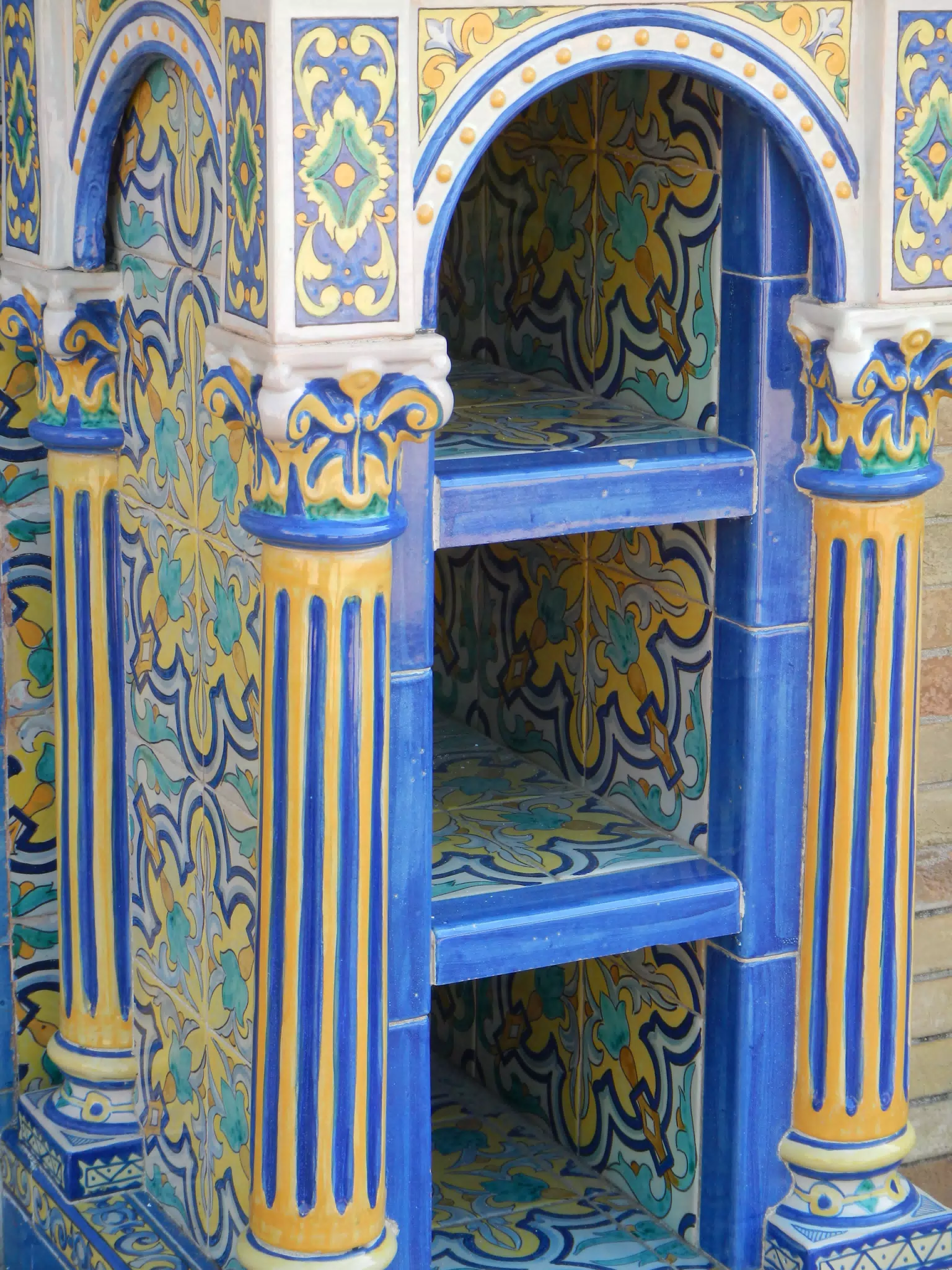 Bookshelves in a Station in Plaza de España