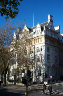 Building in London that Dominica Liked-2