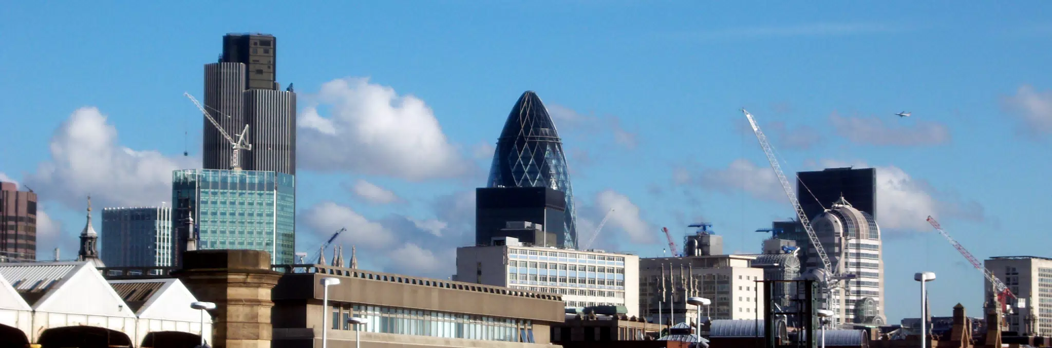 Downtown London Near Tower Bridge