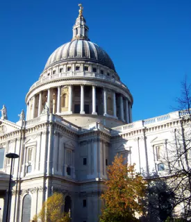 St. Pauls Catherdral Dome from Bus
