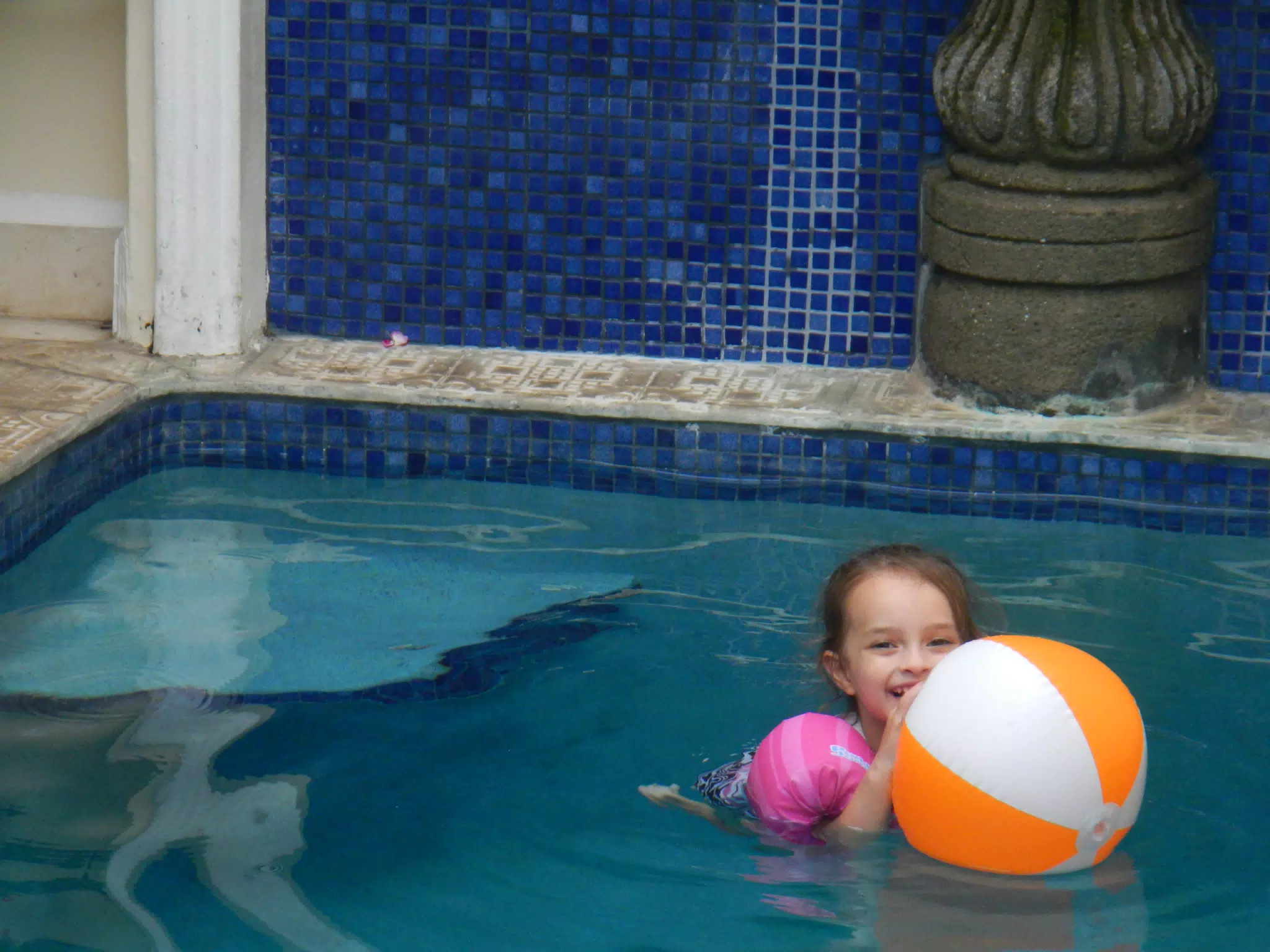 Luciana with the Ball in the Pool