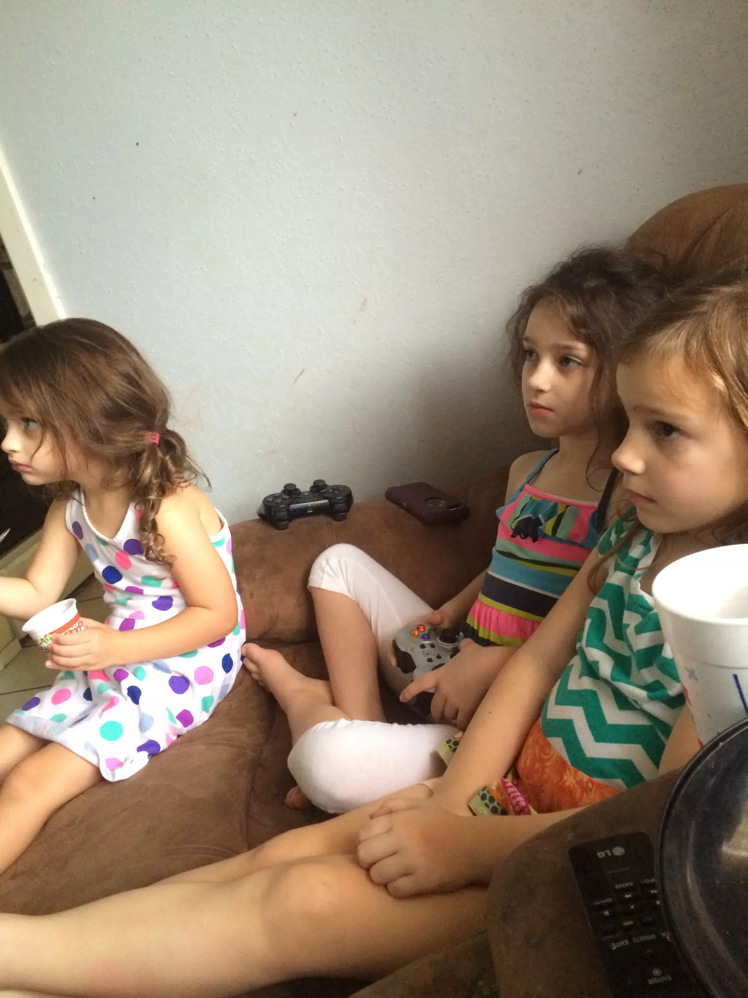 Luciana, Liesl, and Clara at the Grices' House in League City, TX