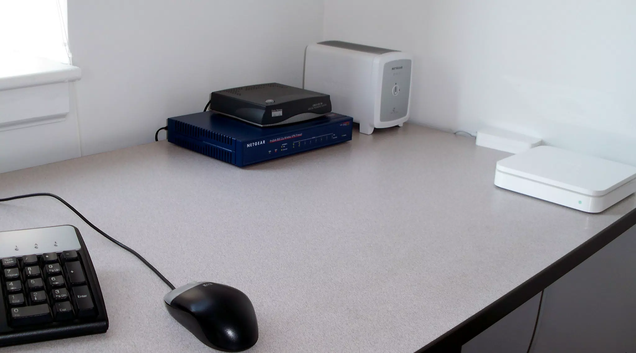 Scott Desk Eleven80