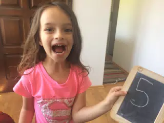 Luciana Writing a 5