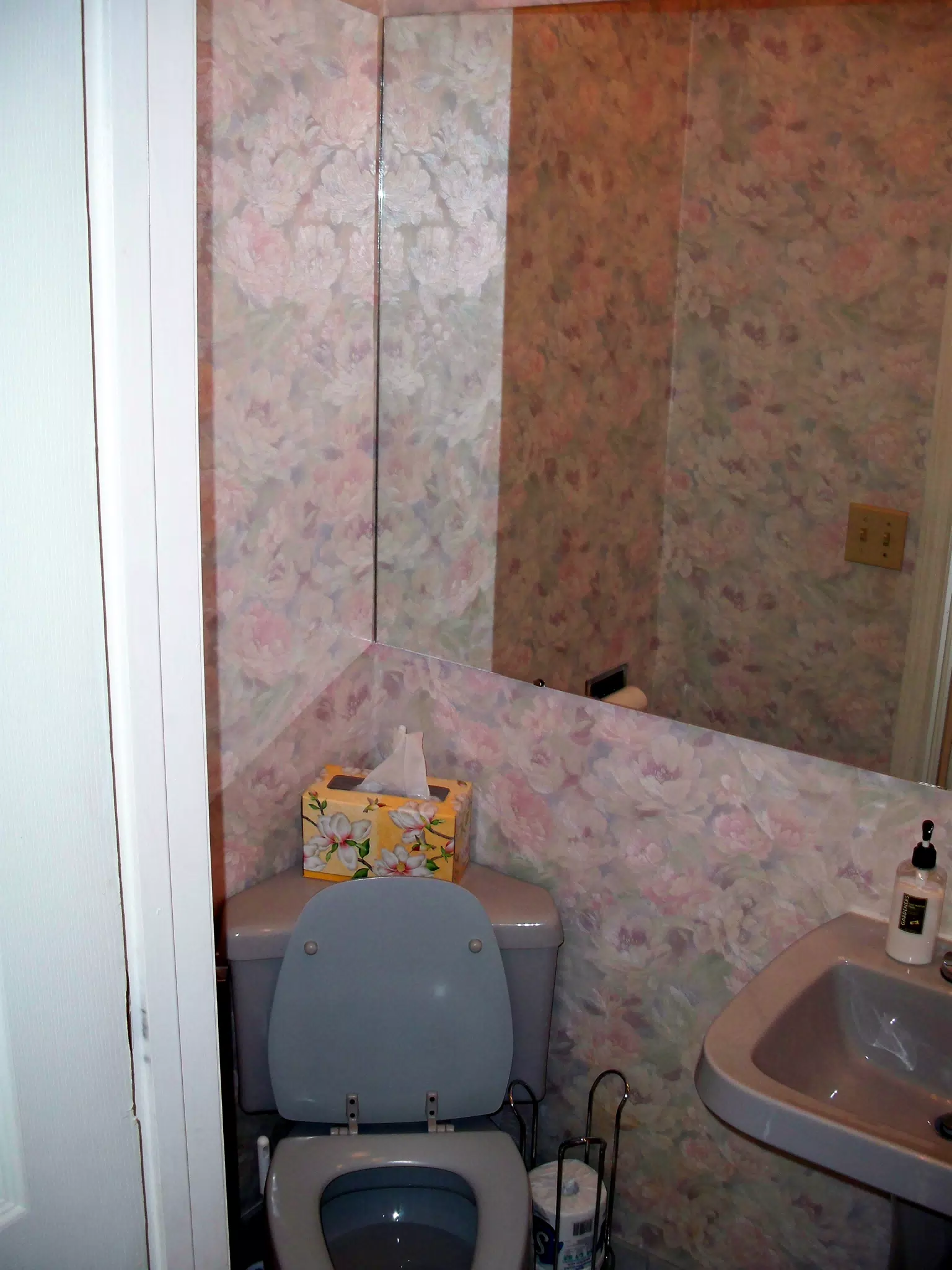 Peekskill Powder Room