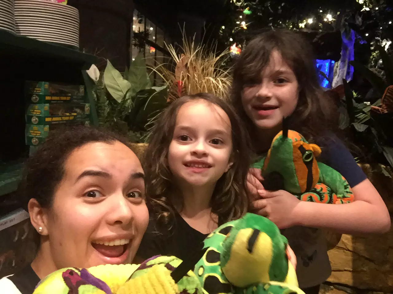 Maggie, Luciana & Liesl at Rainforest Cafe, Niagara Falls, NY
