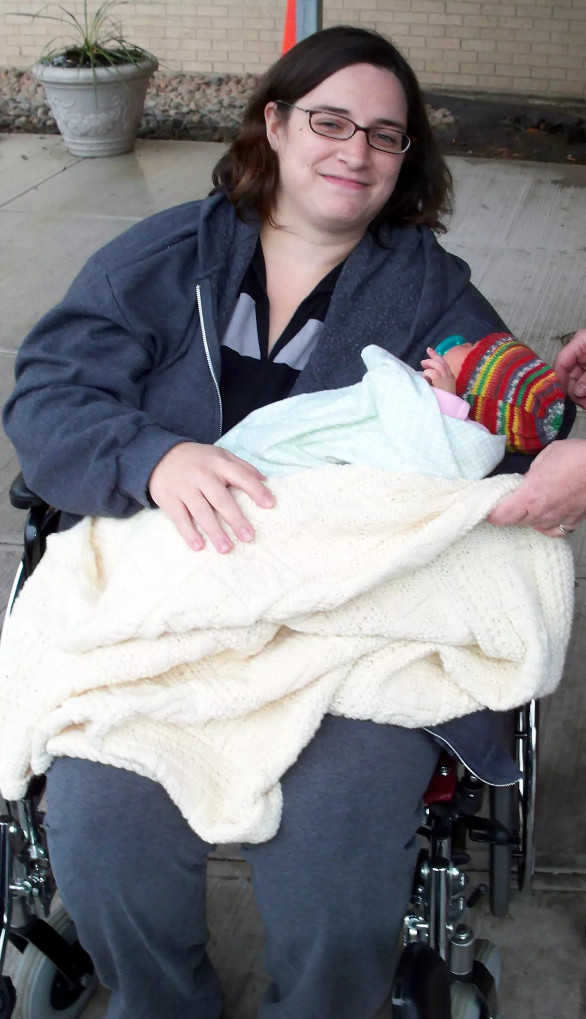 Dominica and Liesl Leaving the Hospital