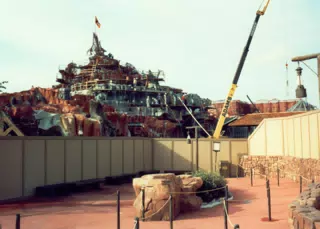 Construction of Splash Mountain in Frontierland