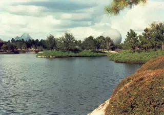 Epcot (Spaceship Earth and Journey Into Imagination) in Walt Disney World