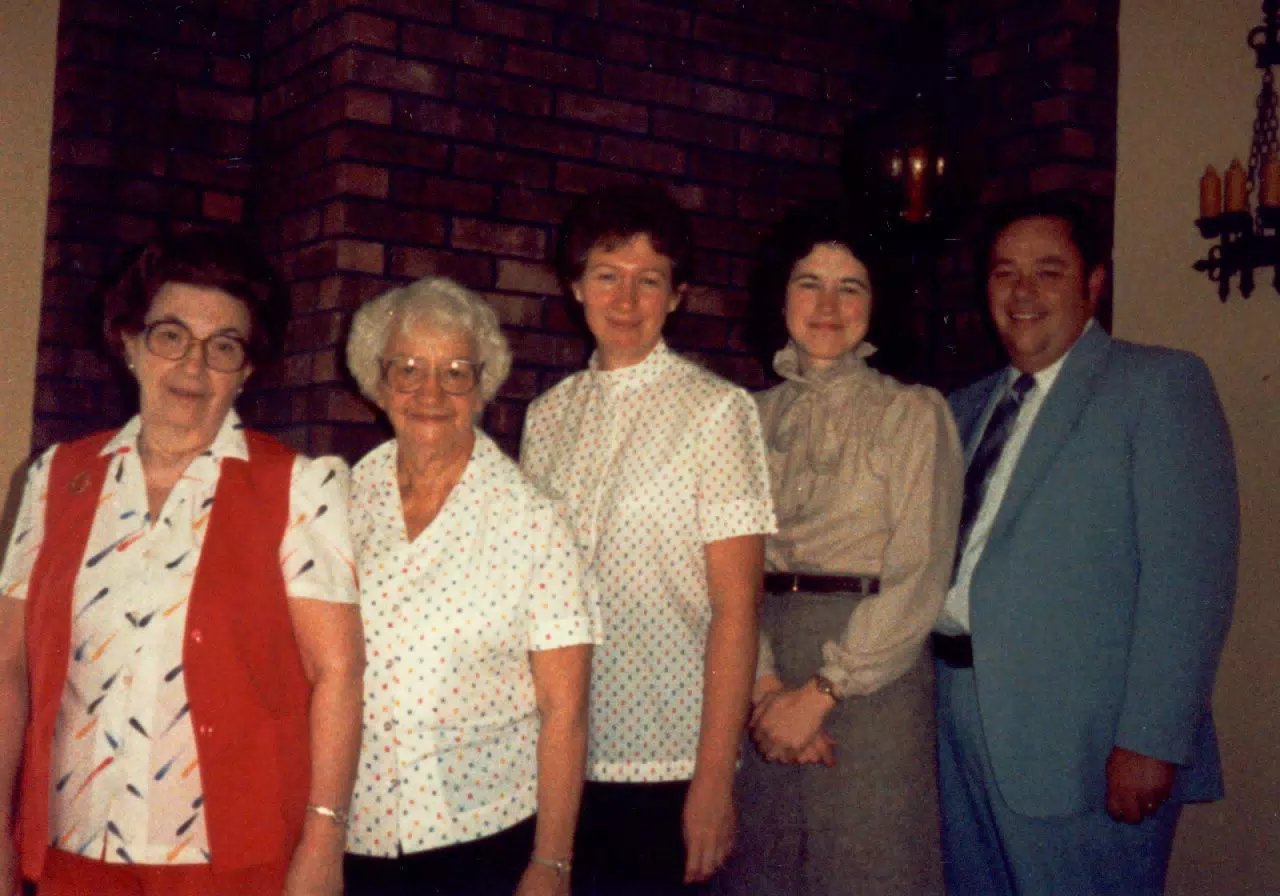 Aunt Ruth, Euphemia Miller, Sharon Richardson, Karen Miller and Thomas Alan Miller