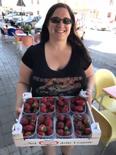 Dominica with Strawberries in Avola