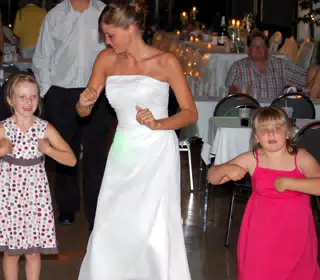 Gwen Loves the Chicken Dance