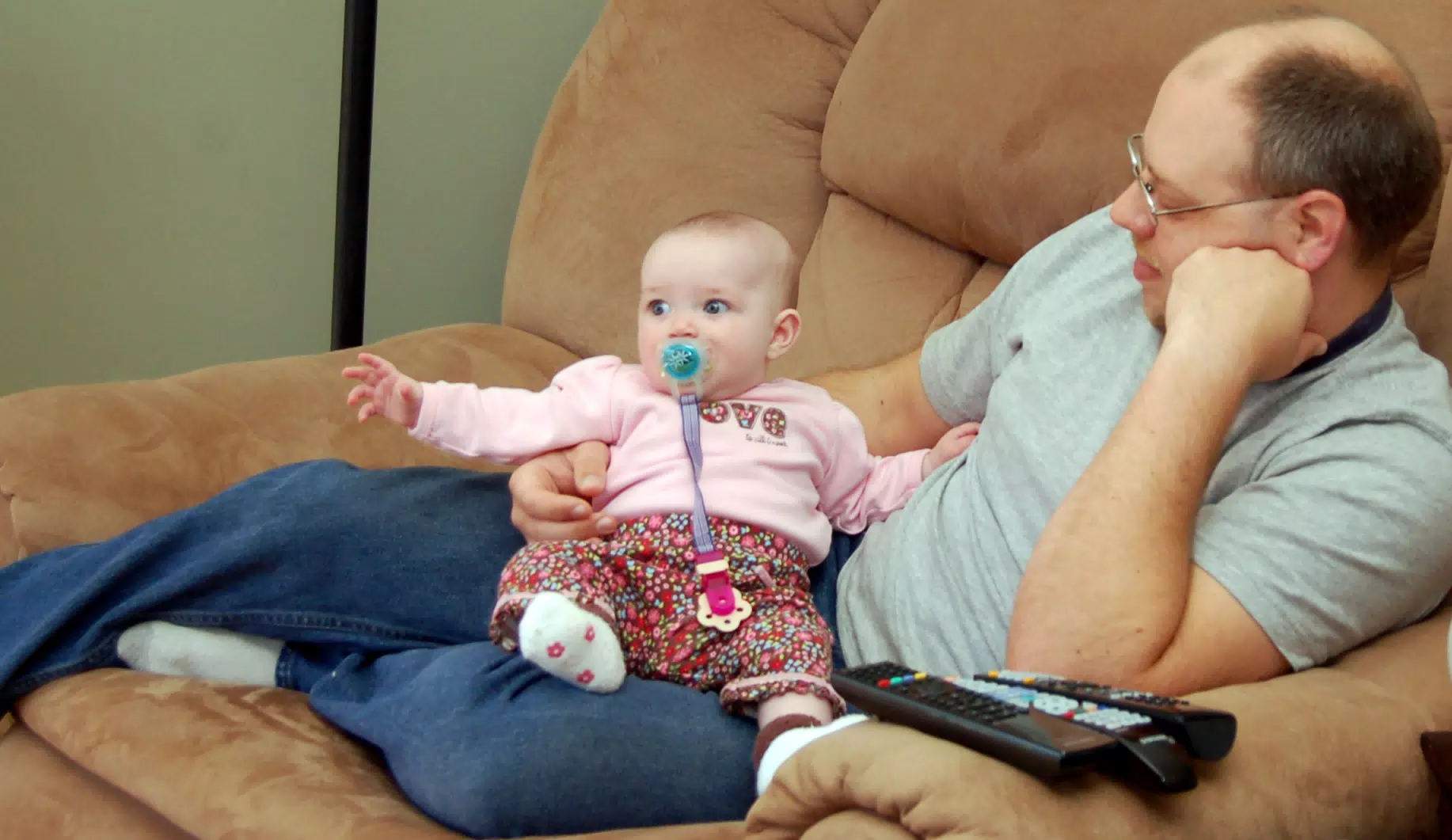 Art and Liesl on Recliner