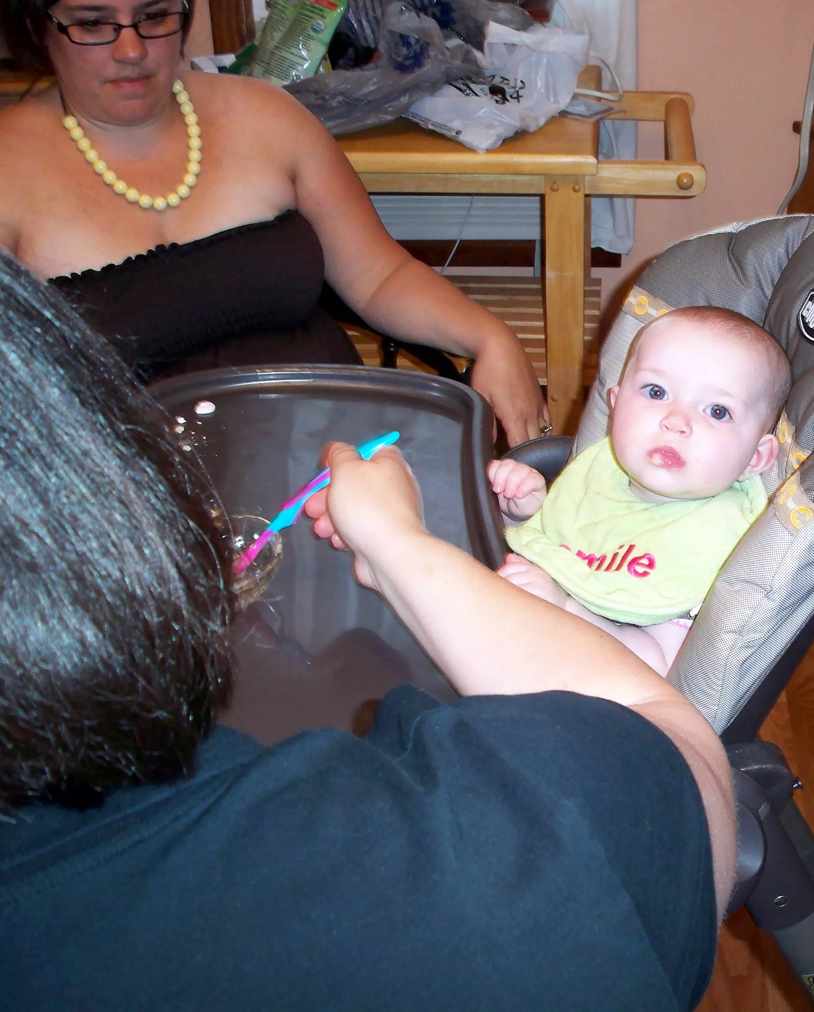 Dominica and Francesca Feeding Liesl