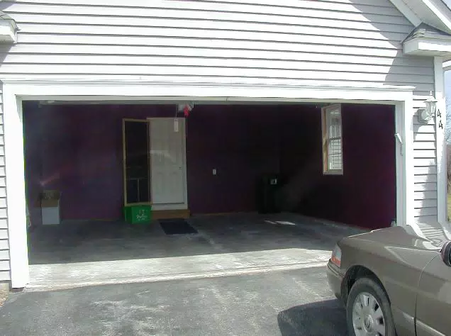 Empty Garage in Geneseo, NY