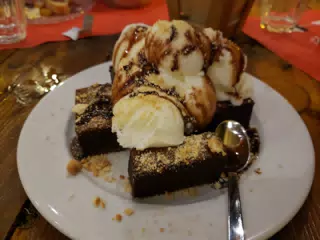 Dessert at Karderina