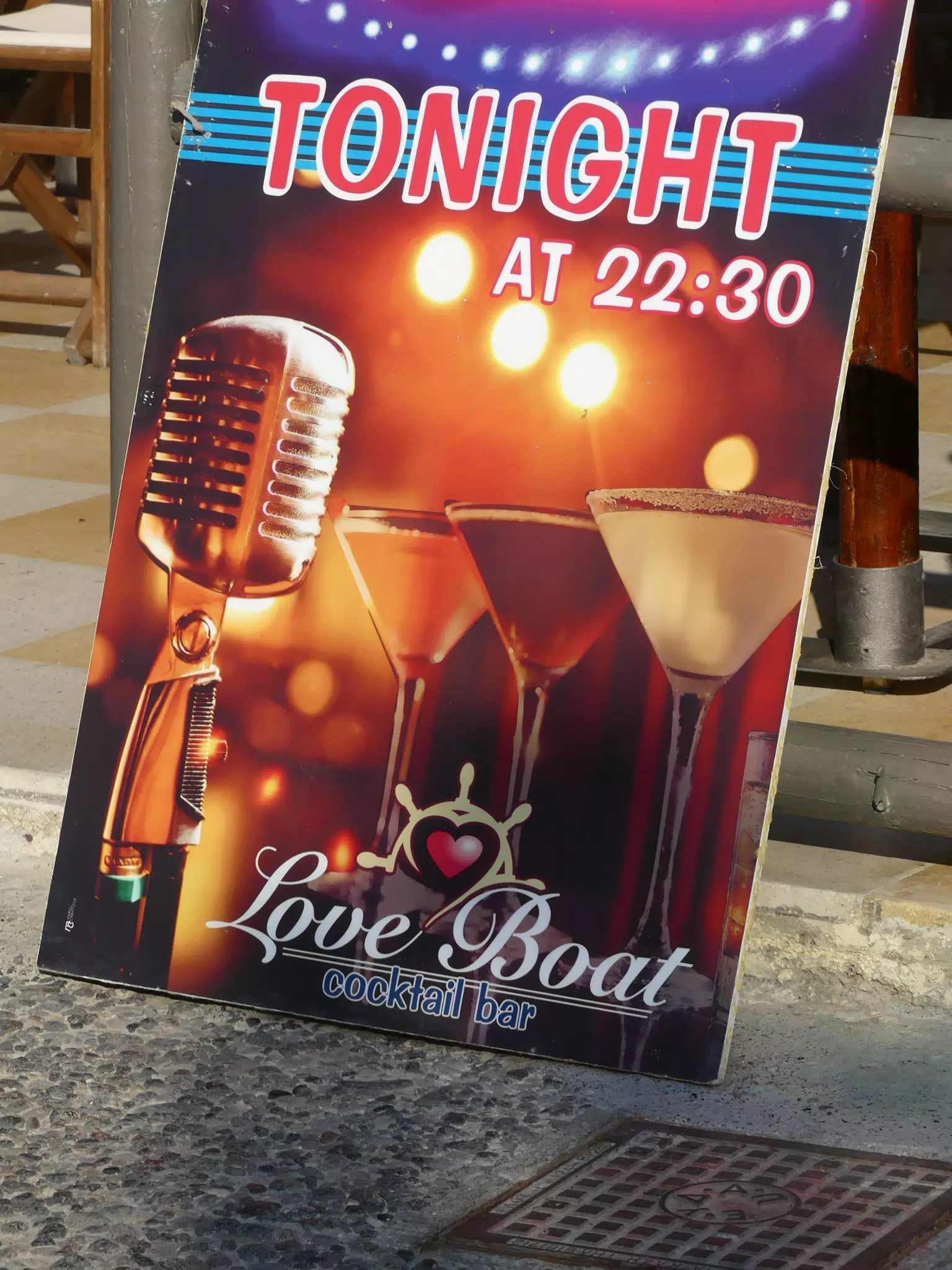 Love Boat Cocktail Bar Kamari