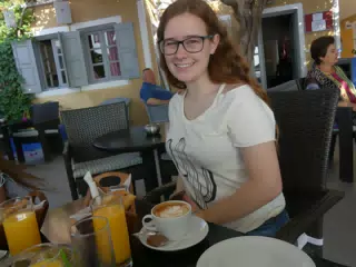 Madeline's Coffee in Kamari