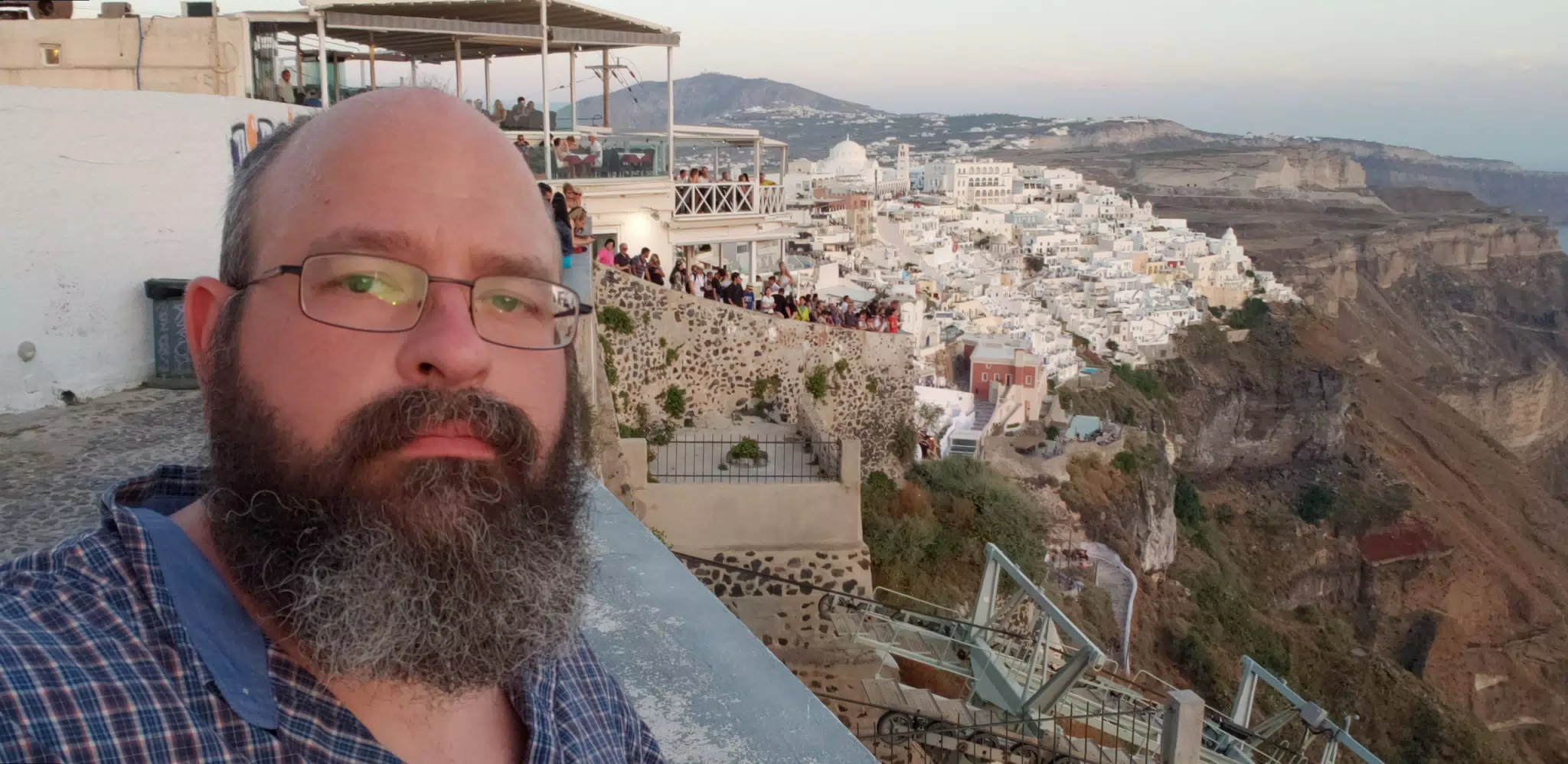 Scott in Thira, Santorini