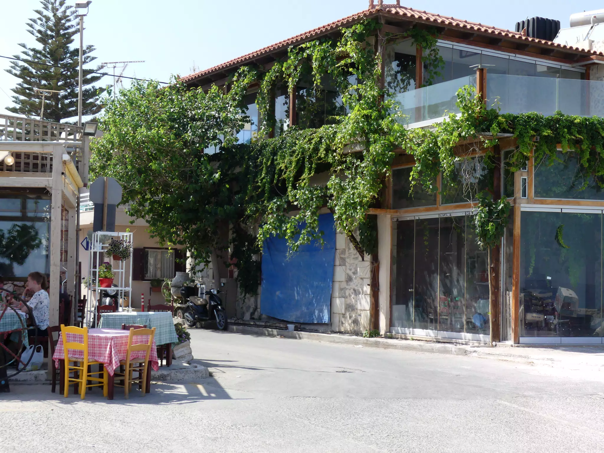 Cafe in Palaiochora