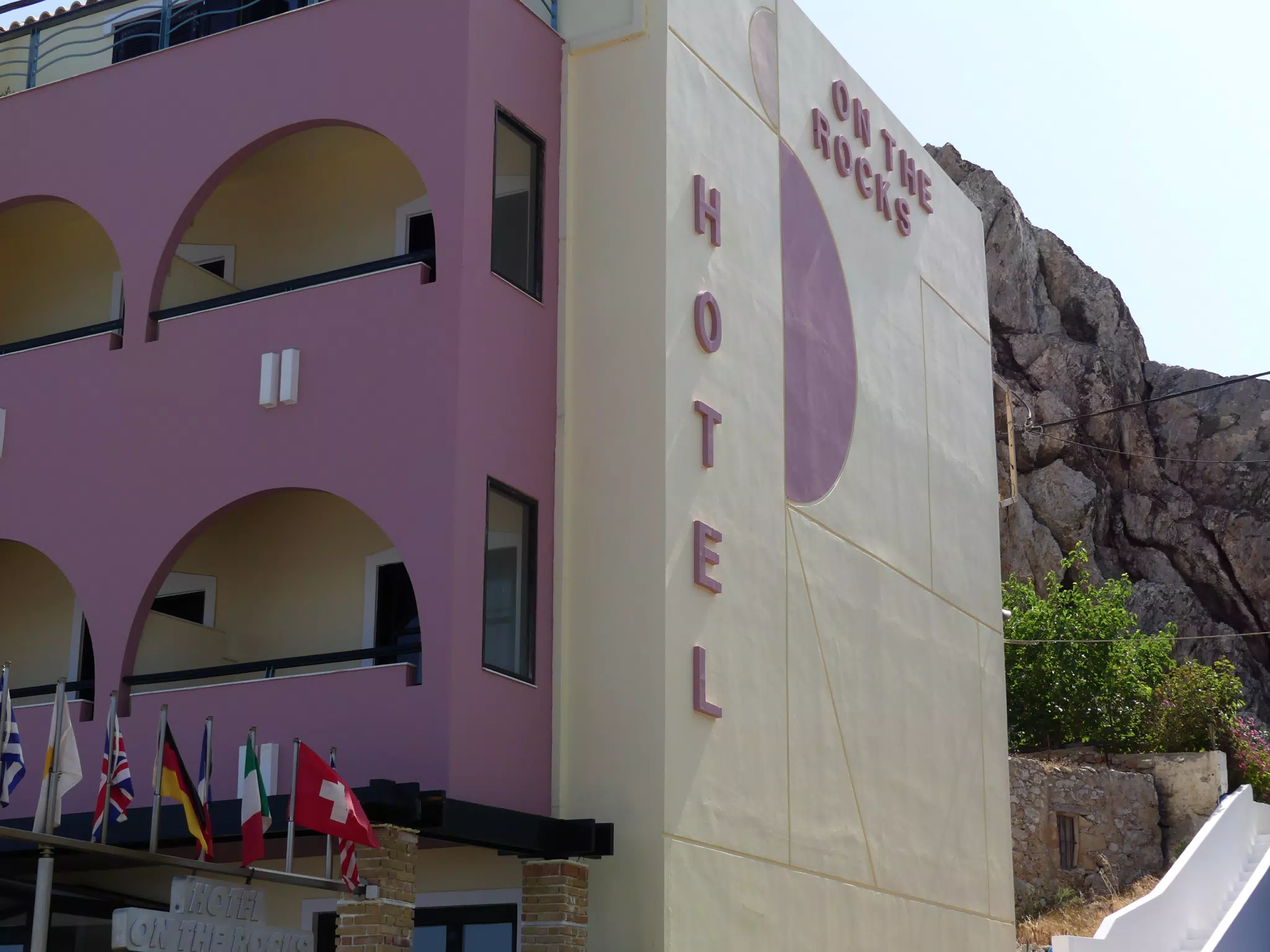 On the Rocks Hotel, Palaiochora