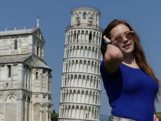 Model at the Leaning Tower of Pisa