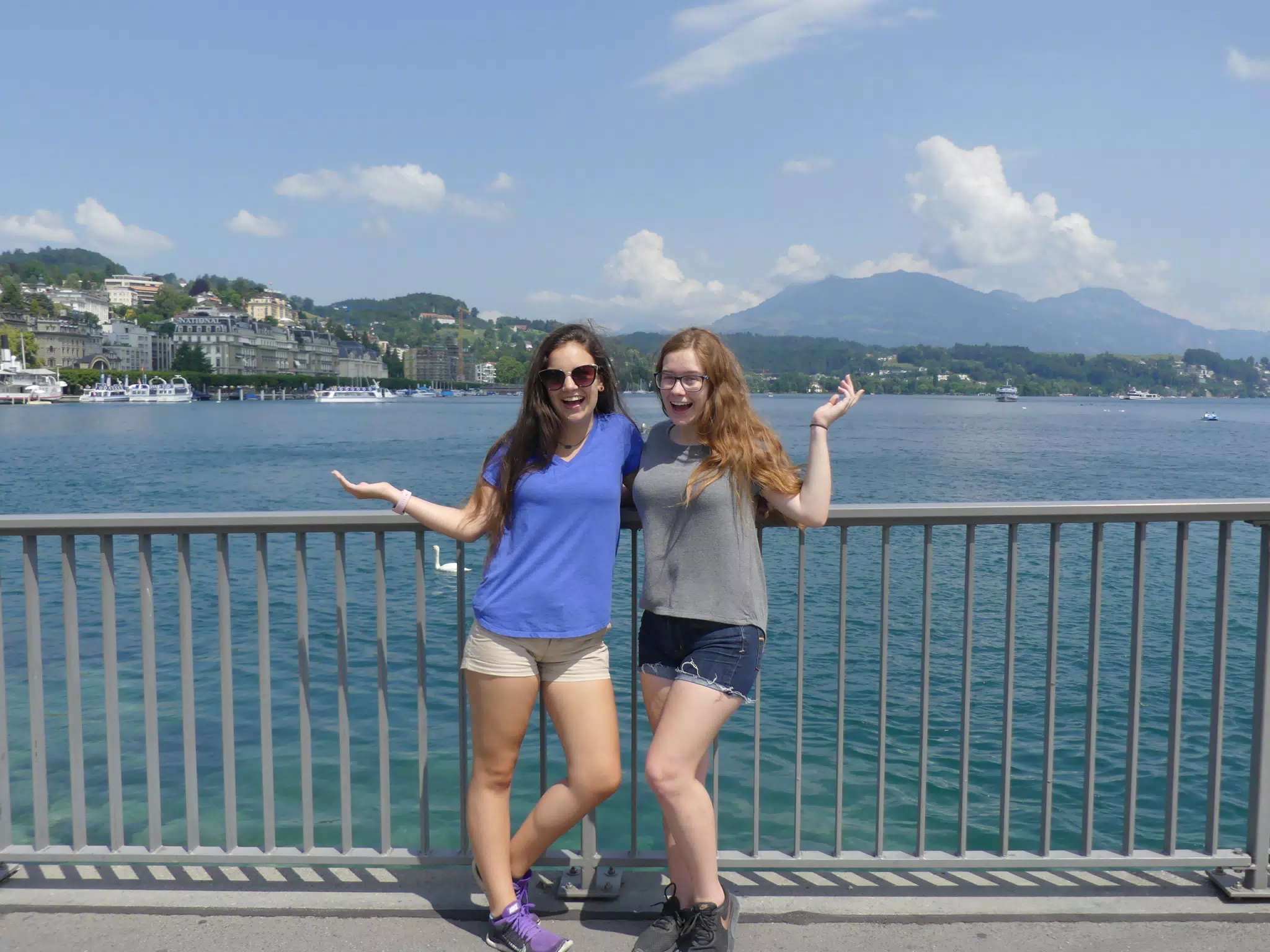 Grice Sistsers on Lake in Luzern