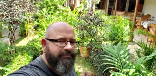 Scott in the El Almirante Gardin