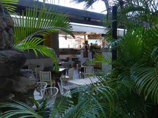 El Barrio Cafe Hotel