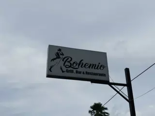 Bohemio Sign
