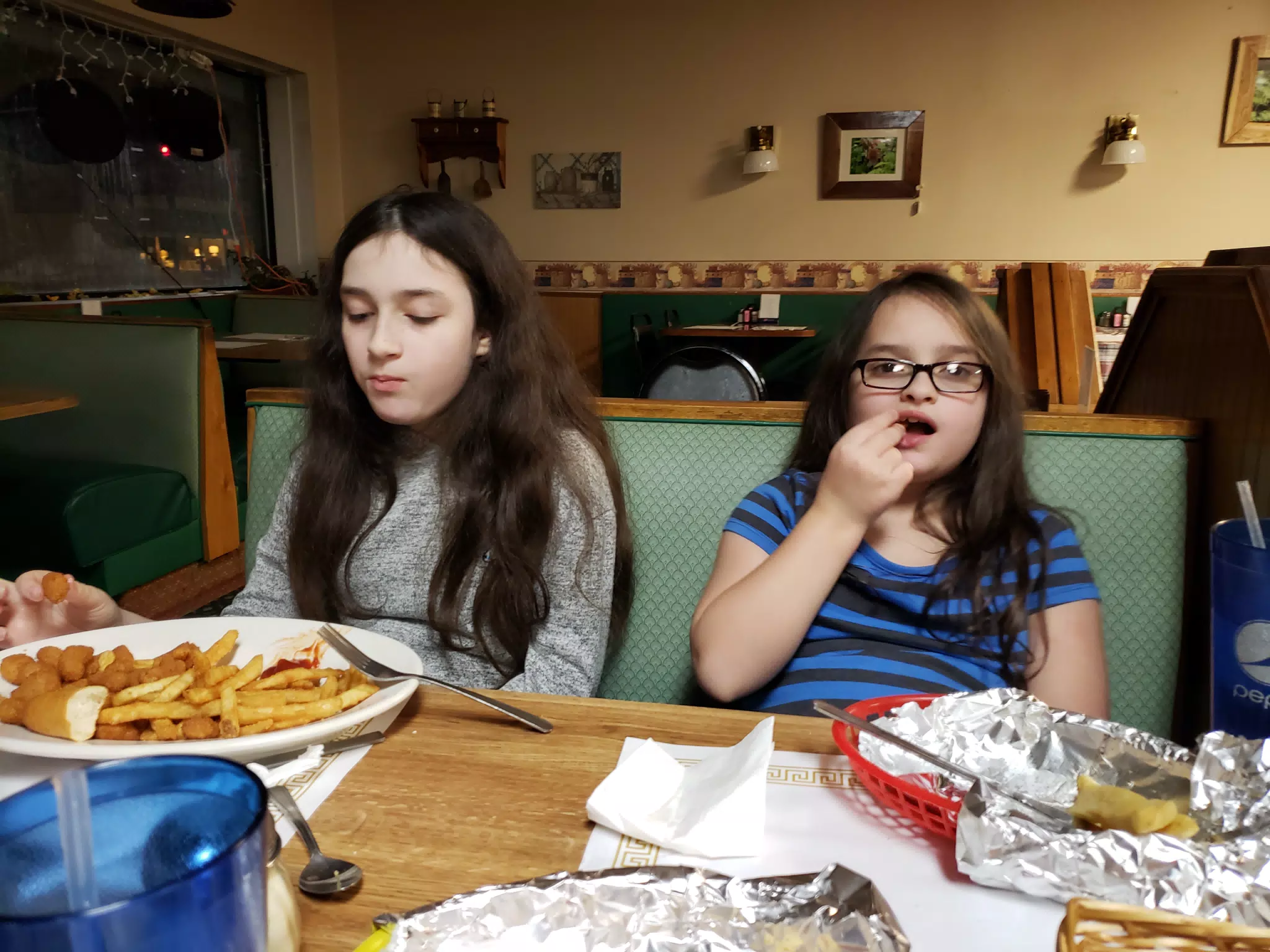 Liesl and Luciana at Country Kitchen in Perry