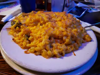 Mac and Cheese at Moonies