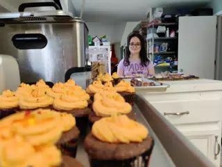 Luciana and the Halloween Desserts