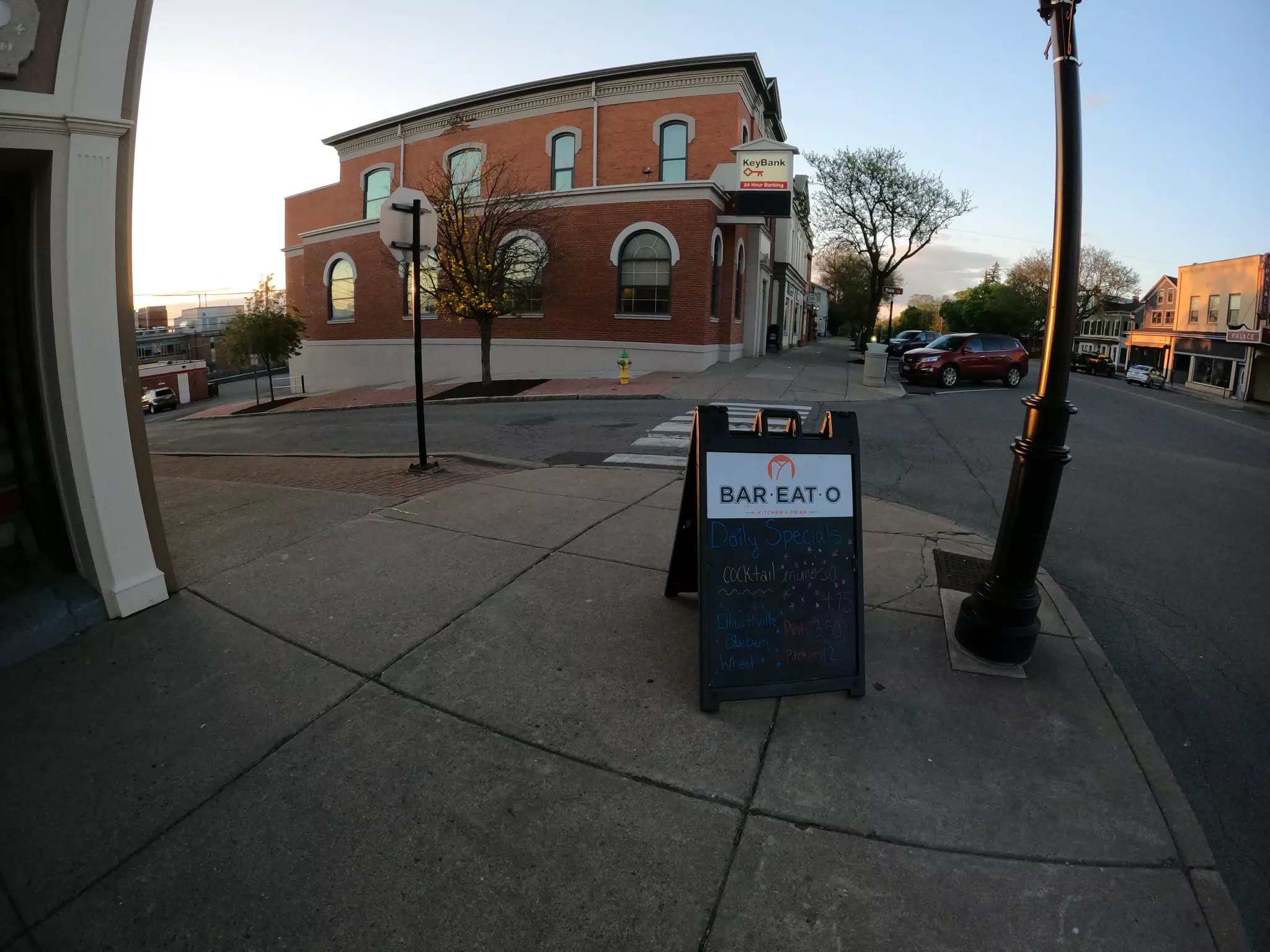 Geneseo Bar Eat O Sign