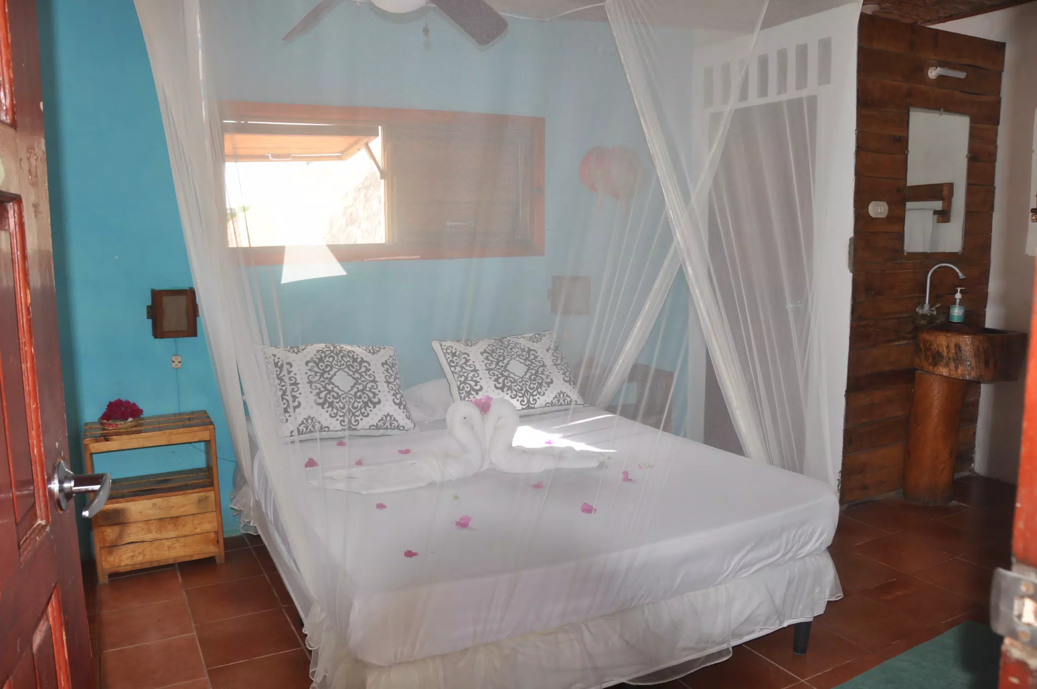 From the Simple Beach Lodge, Pas Penitas