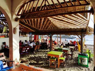 El Simple, the Restaurant at the Simple Beach Lodge