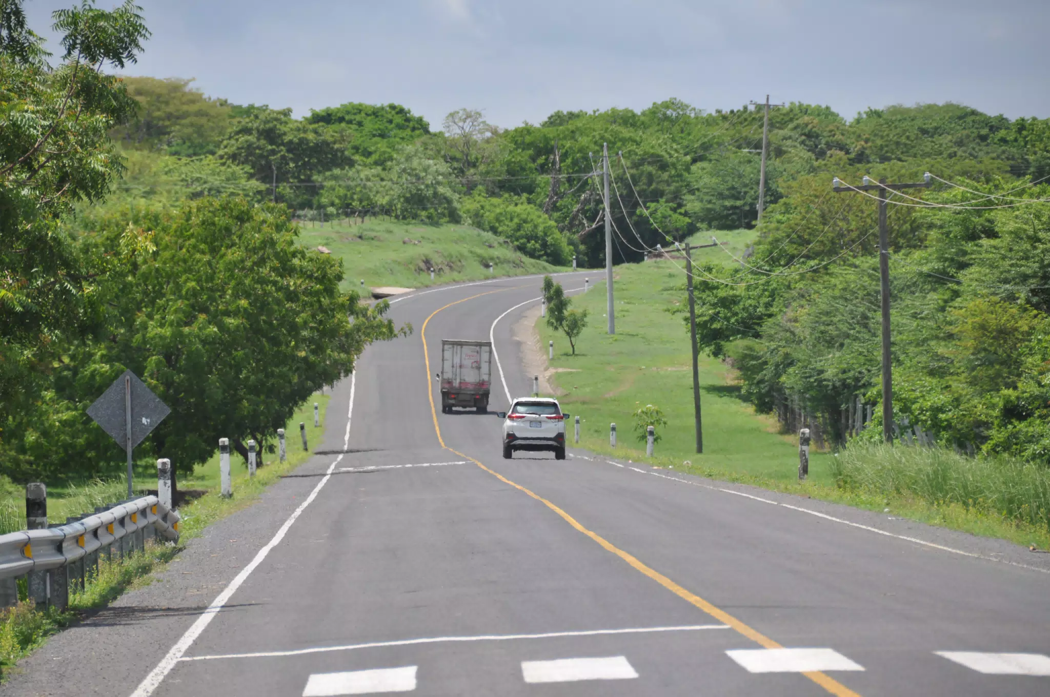 Traffic on the Road to Leon