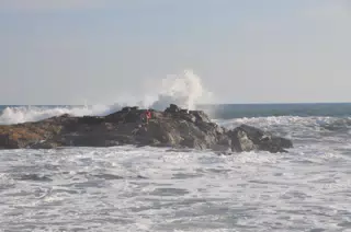 Trapped on Rocks in Las Penitas