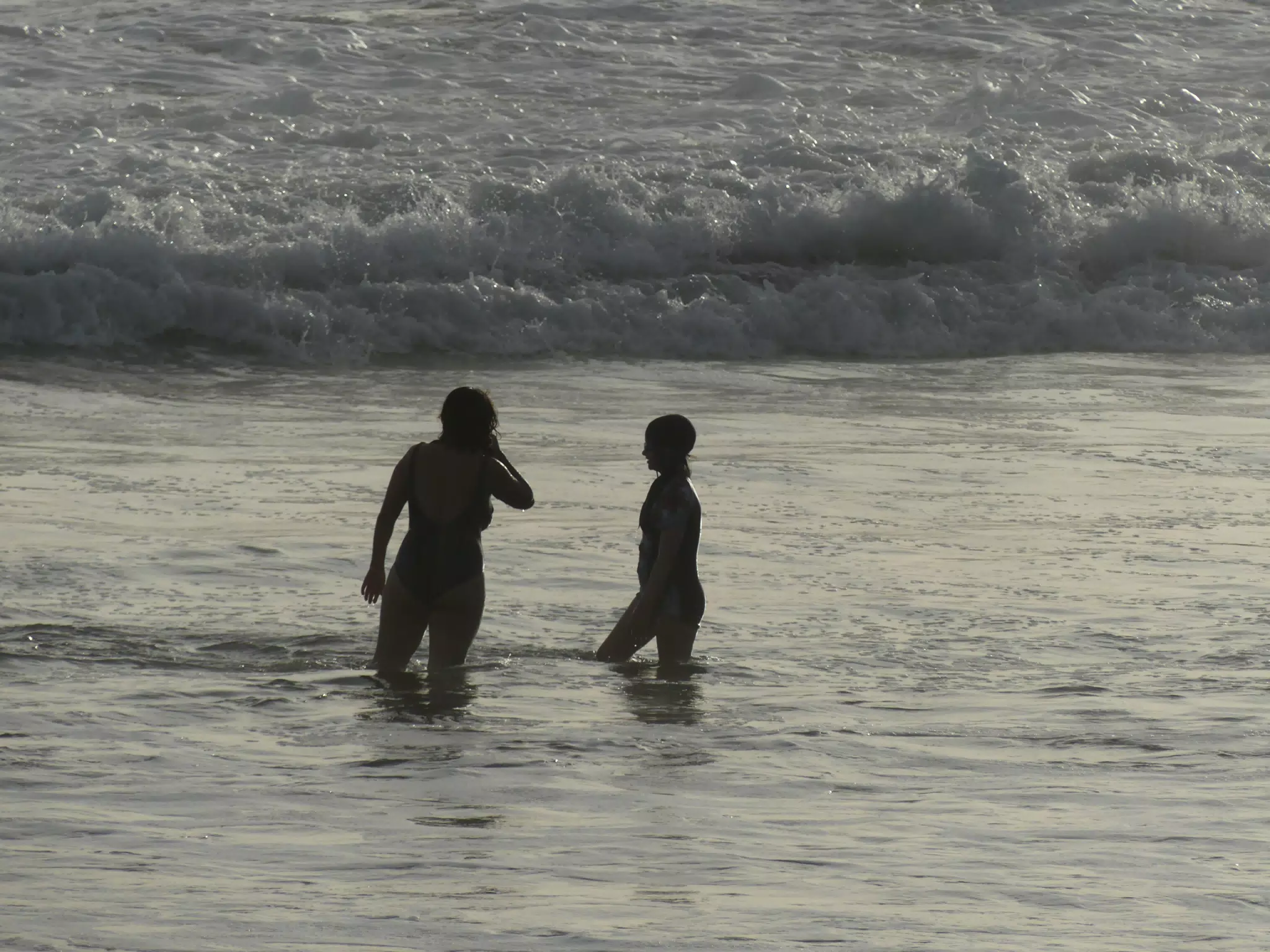 Luciana & Ivonne in the Pacific Ocean