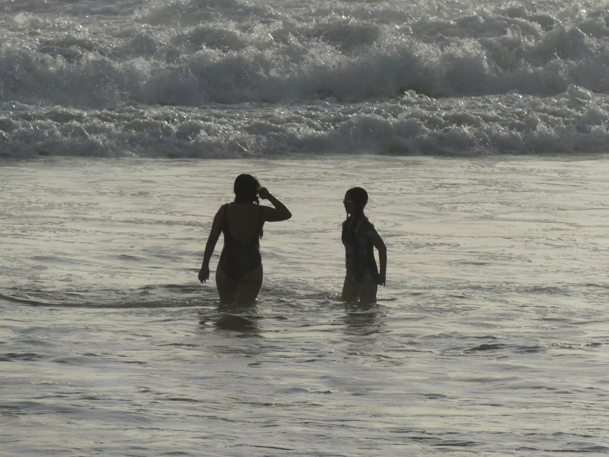 Luciana & Ivonne in the Pacific Ocean