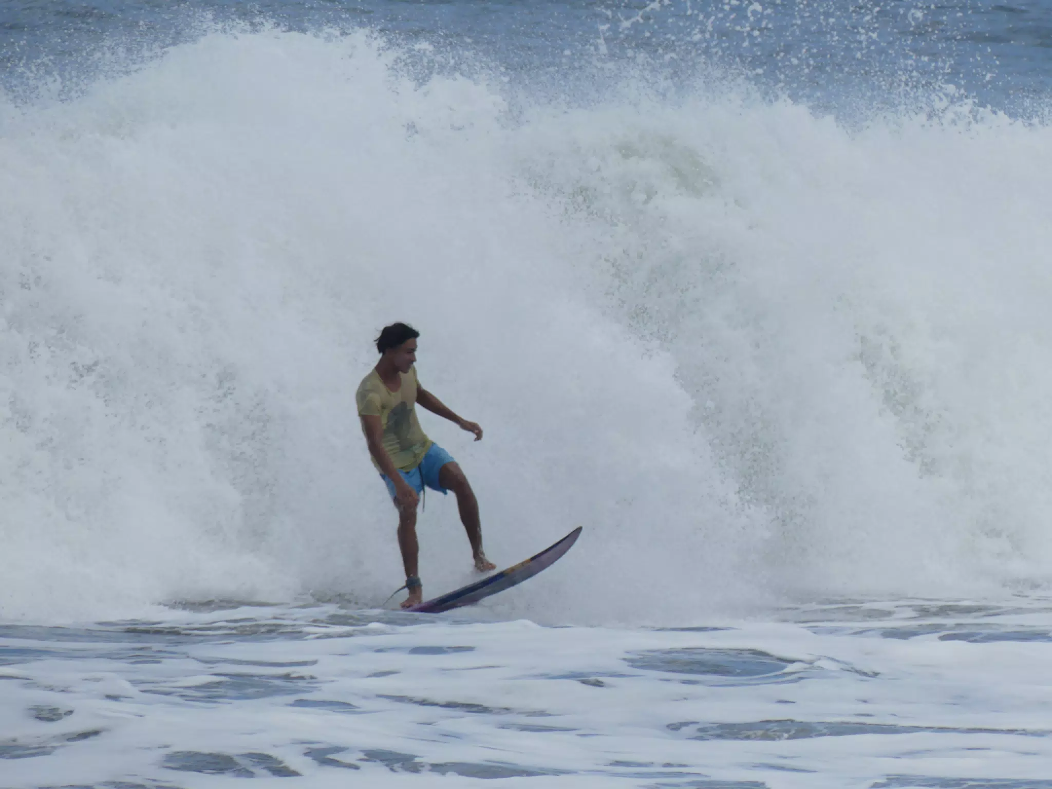 Osmar Surfing the Pacific at Las Penitas