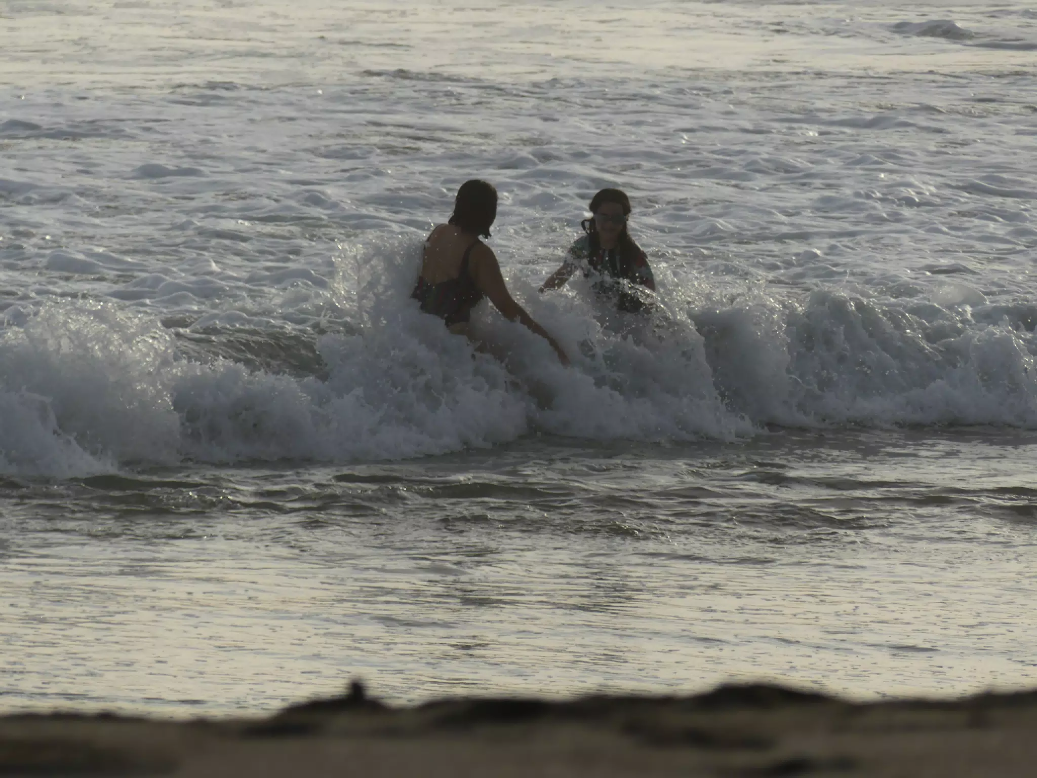 Luciana & Ivonne in the Pacific Ocean