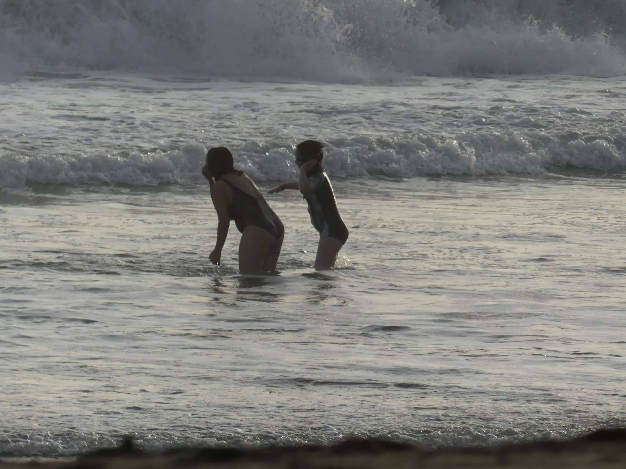 Luciana & Ivonne in the Pacific Ocean