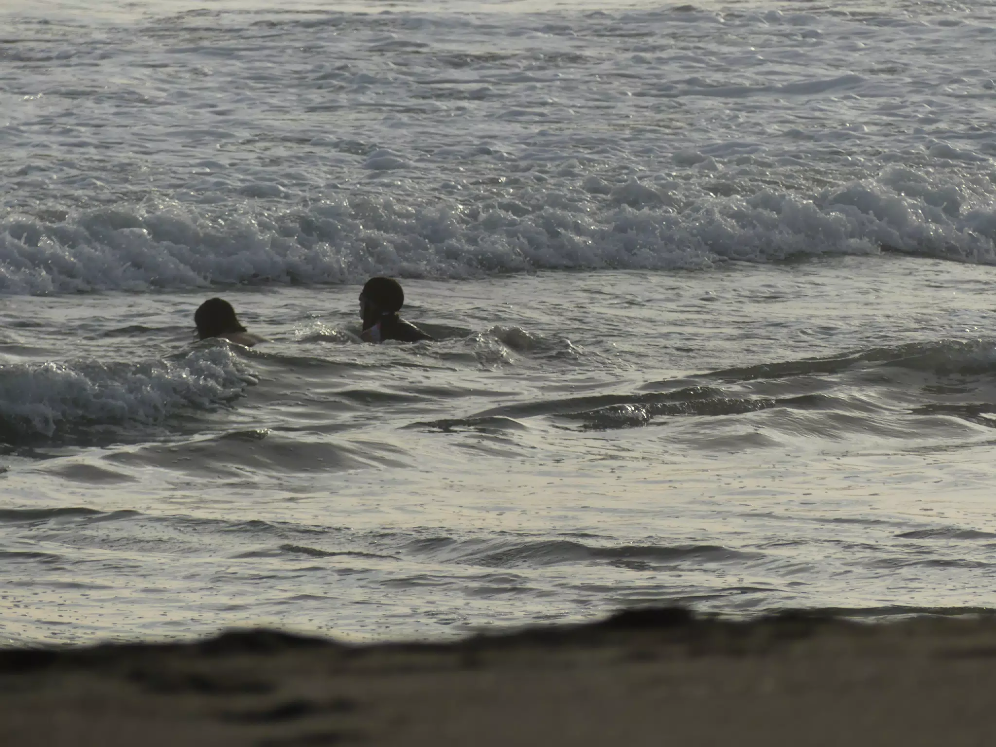 Luciana & Ivonne in the Pacific Ocean